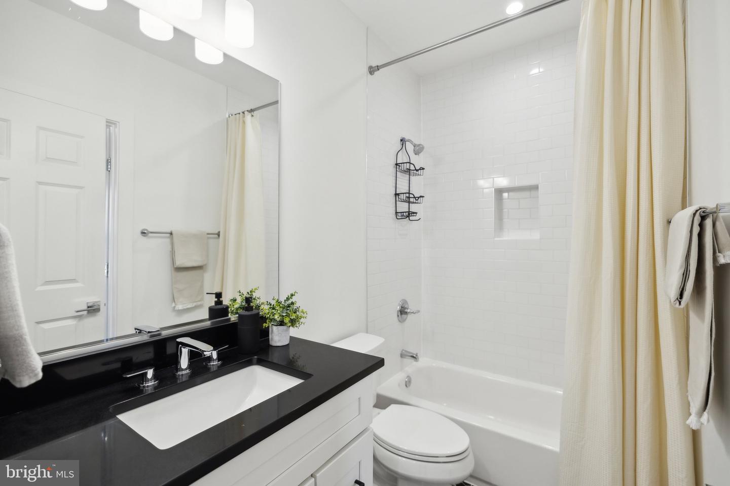 1181 Neal St Ne Property Photo 21