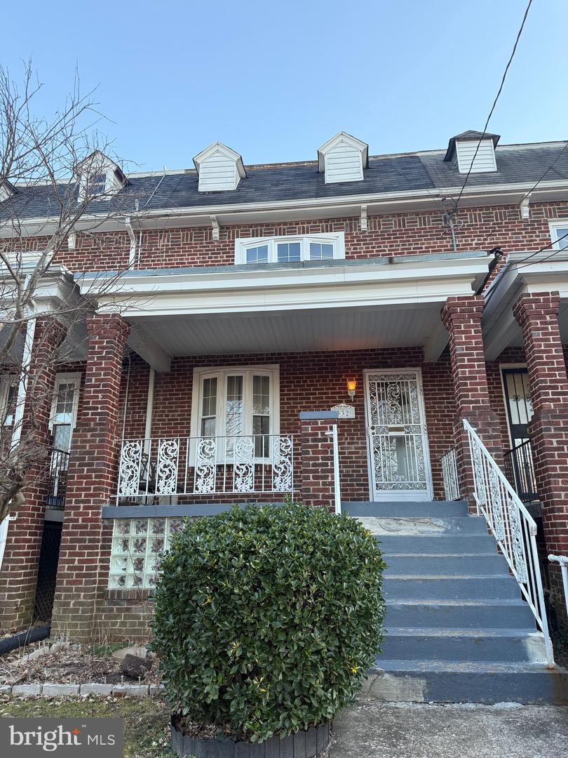332 Emerson St Nw Property Photo