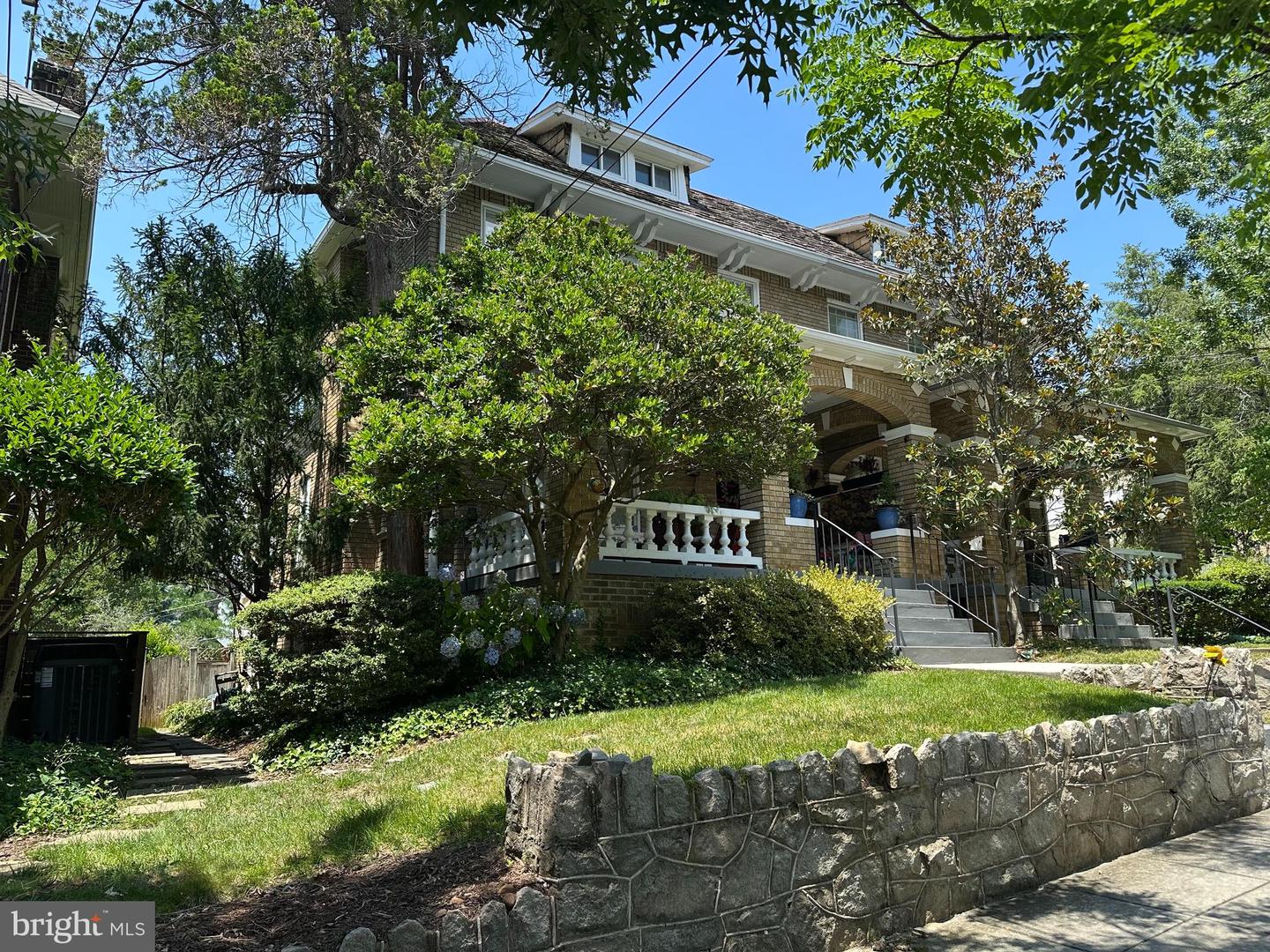 2942 Bellevue Ter Nw Property Photo 2