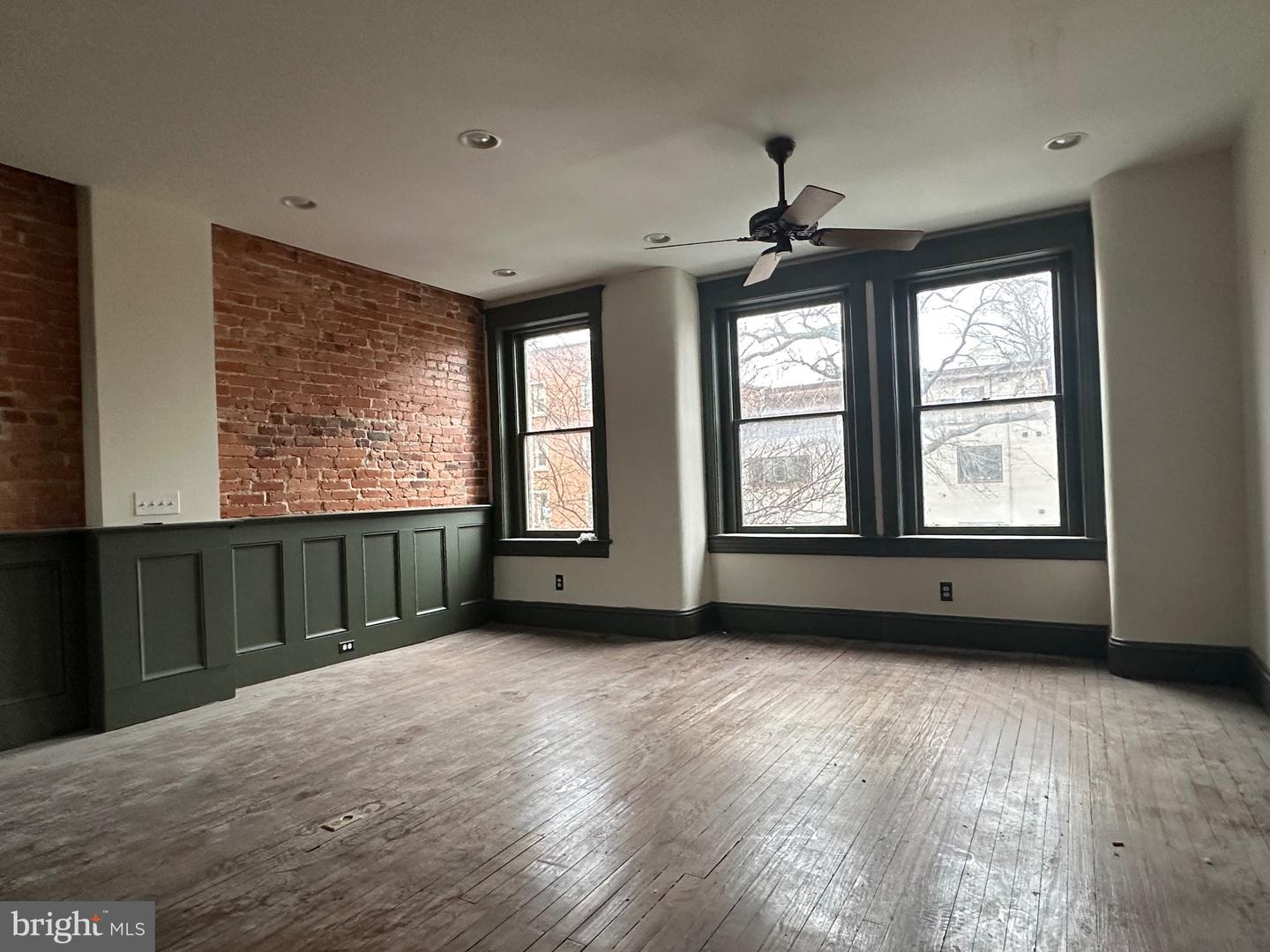 1904 3rd St Nw Property Photo 5