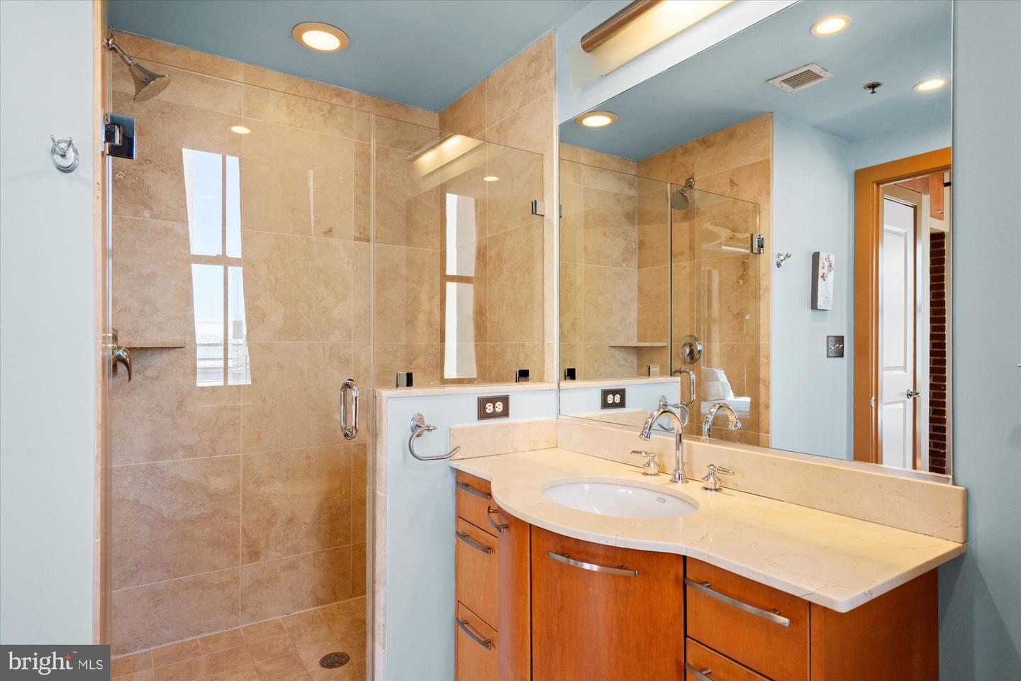 916 G St Nw #803 Property Photo 20
