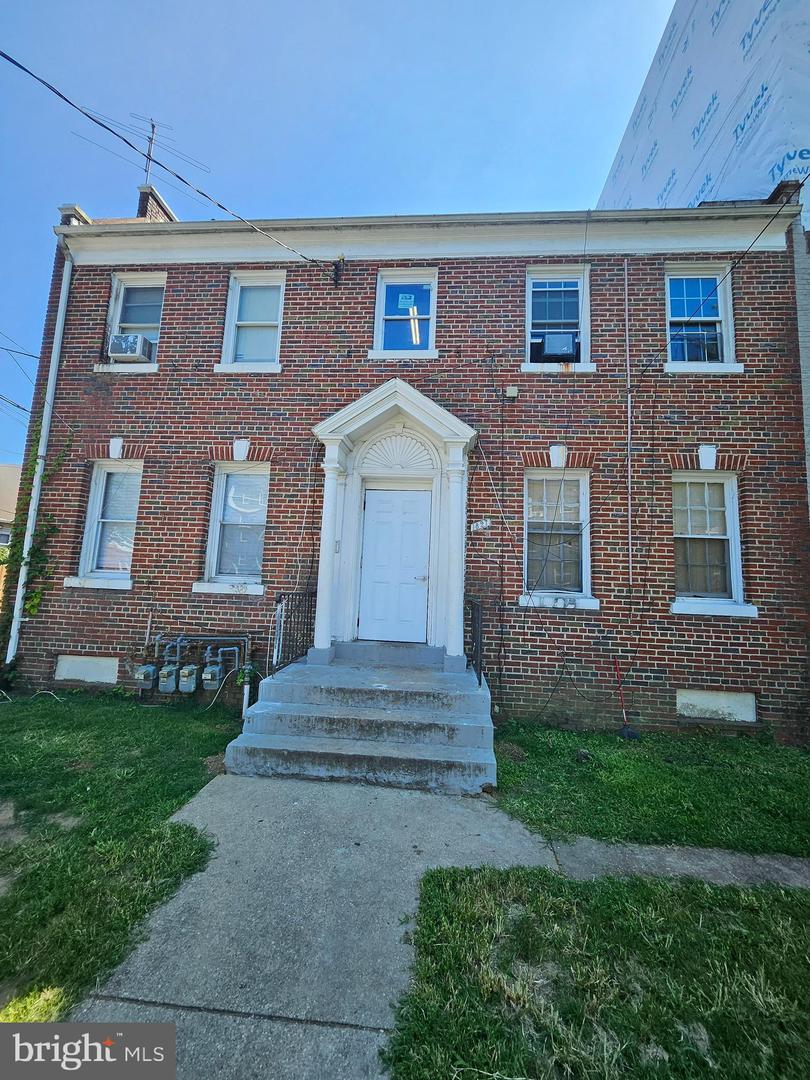 1827 Q St Se #1 Property Photo