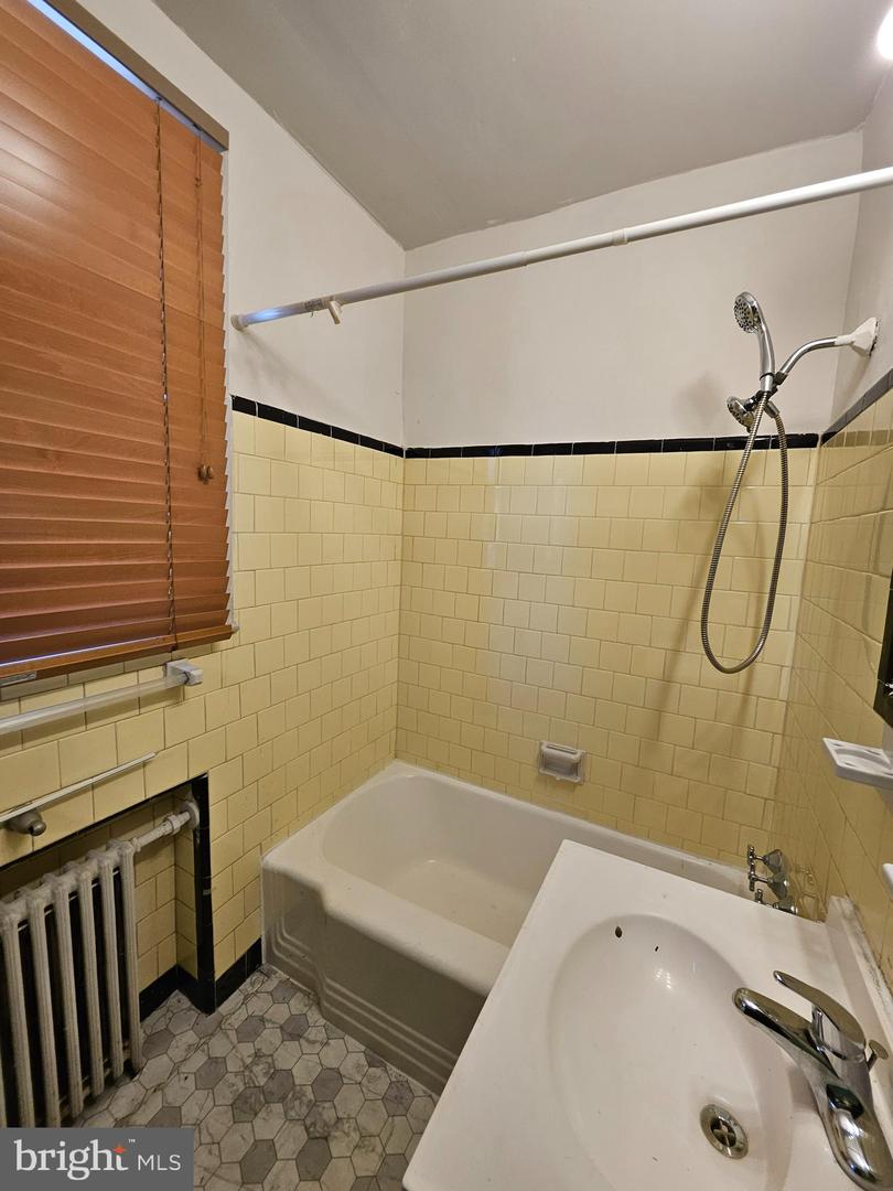 1827 Q St Se #1 Property Photo 11