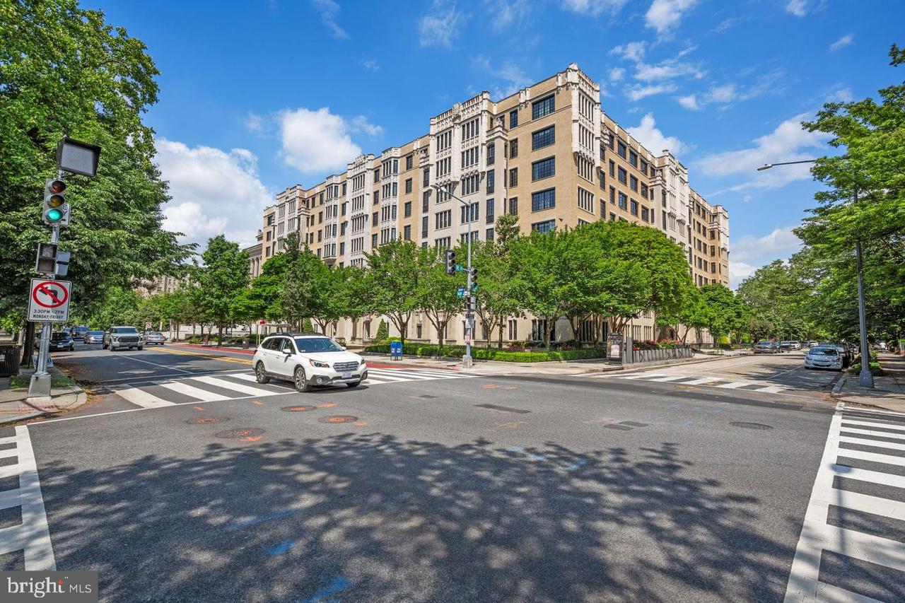 1701 16th St Nw #440 Property Photo
