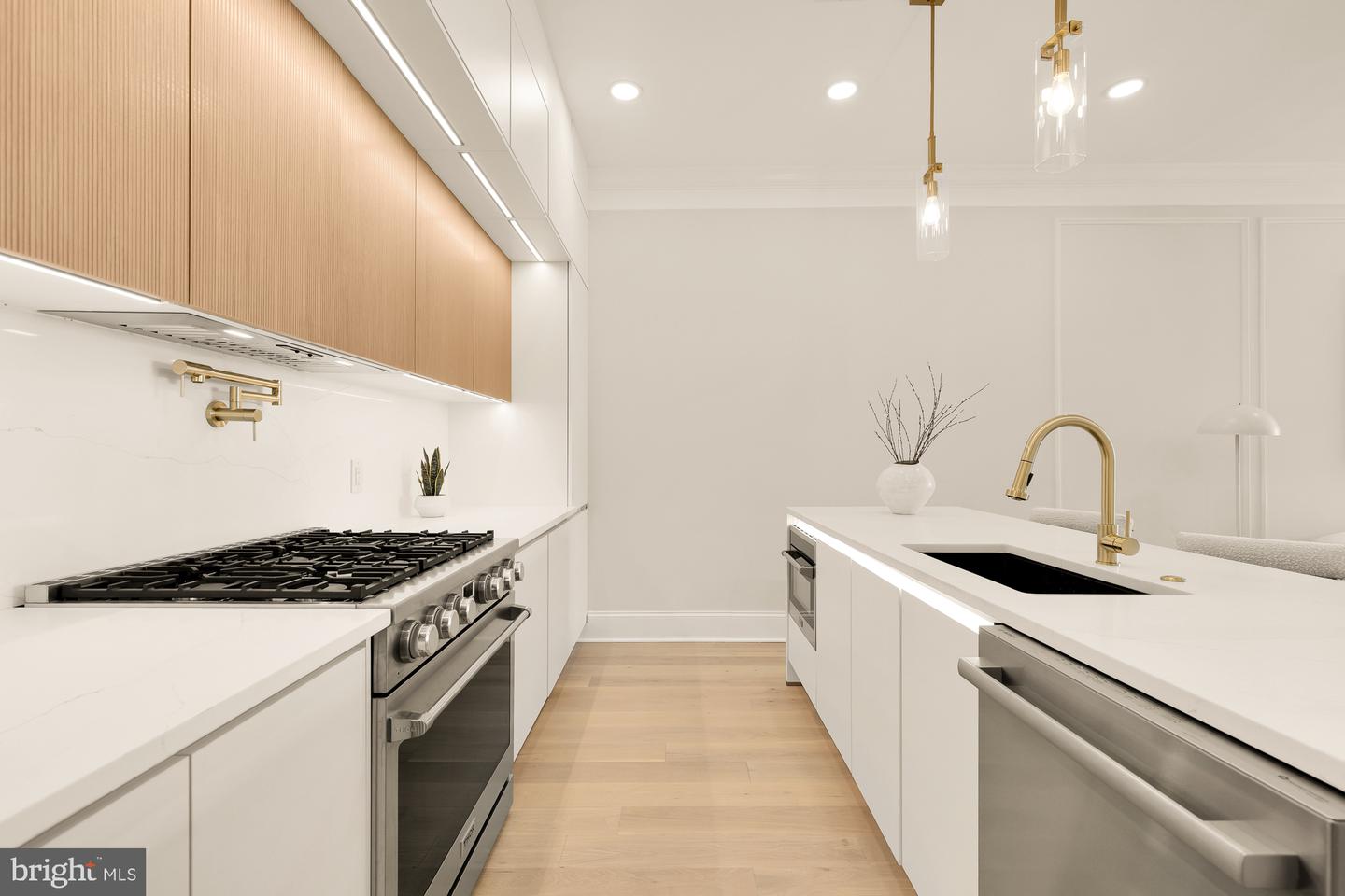 733 Euclid St Nw #204 Property Photo 15