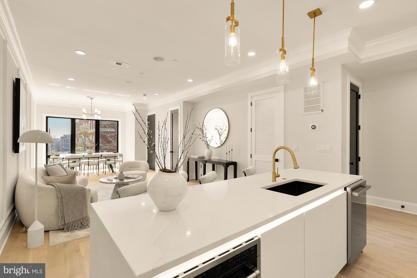 733 Euclid St Nw #204 Property Photo 18