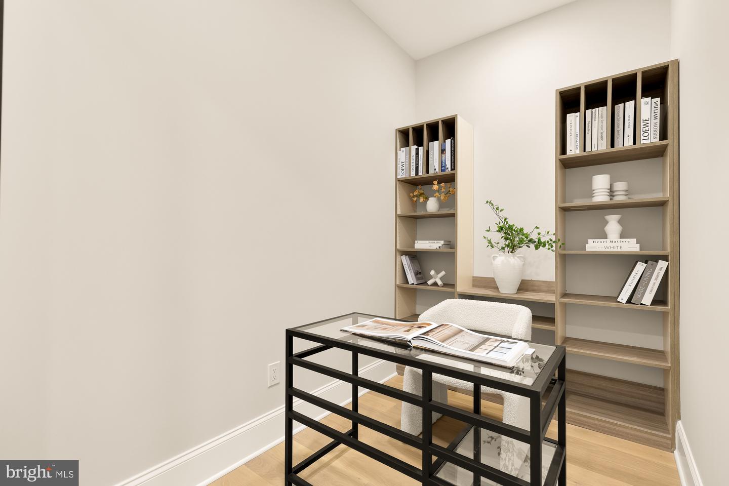 733 Euclid St Nw #204 Property Photo 21
