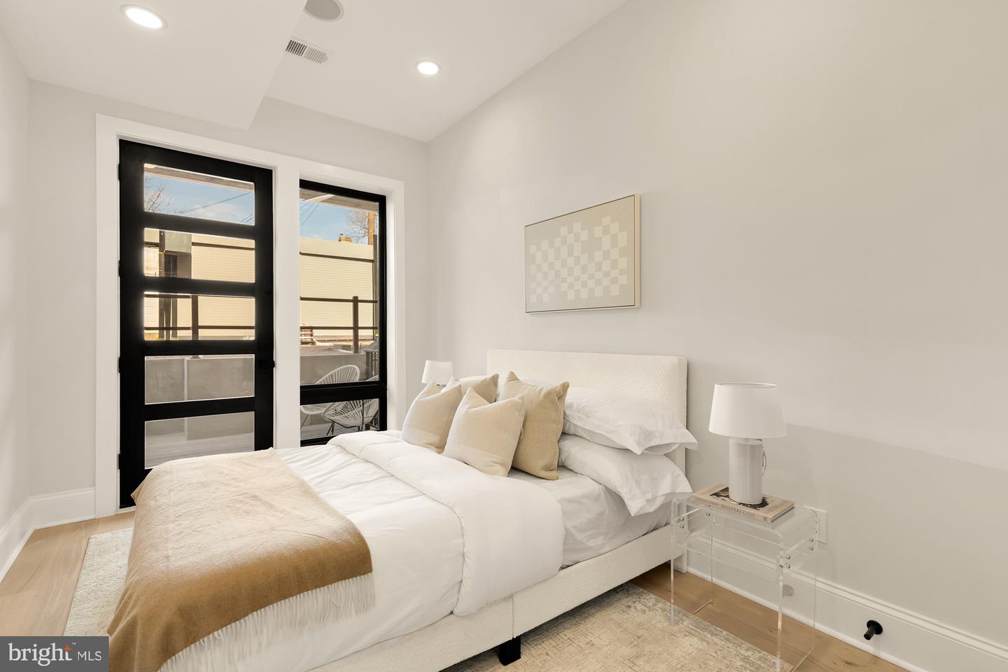 733 Euclid St Nw #204 Property Photo 28