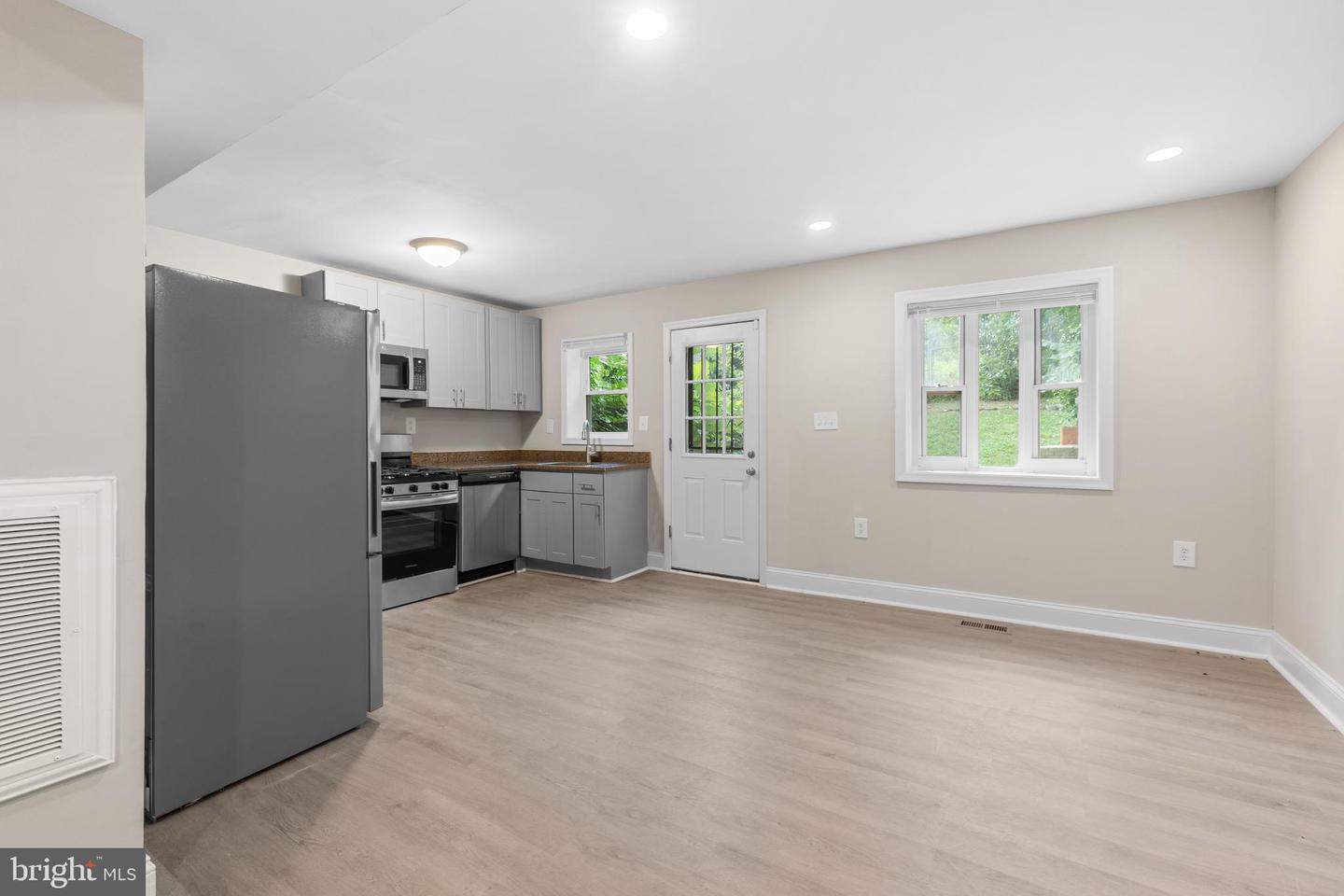 521 Foxhall Pl Se Property Photo 6