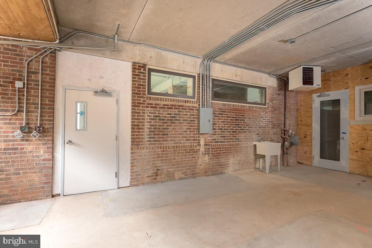 1800 Montana Ave Ne #wr101 Property Photo 4