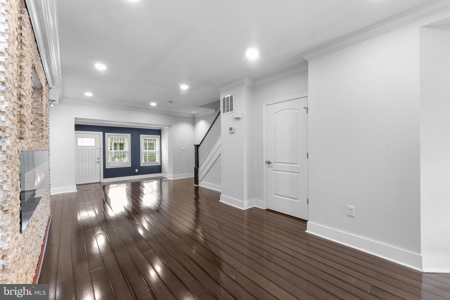 5209 5th St Nw Property Photo 4