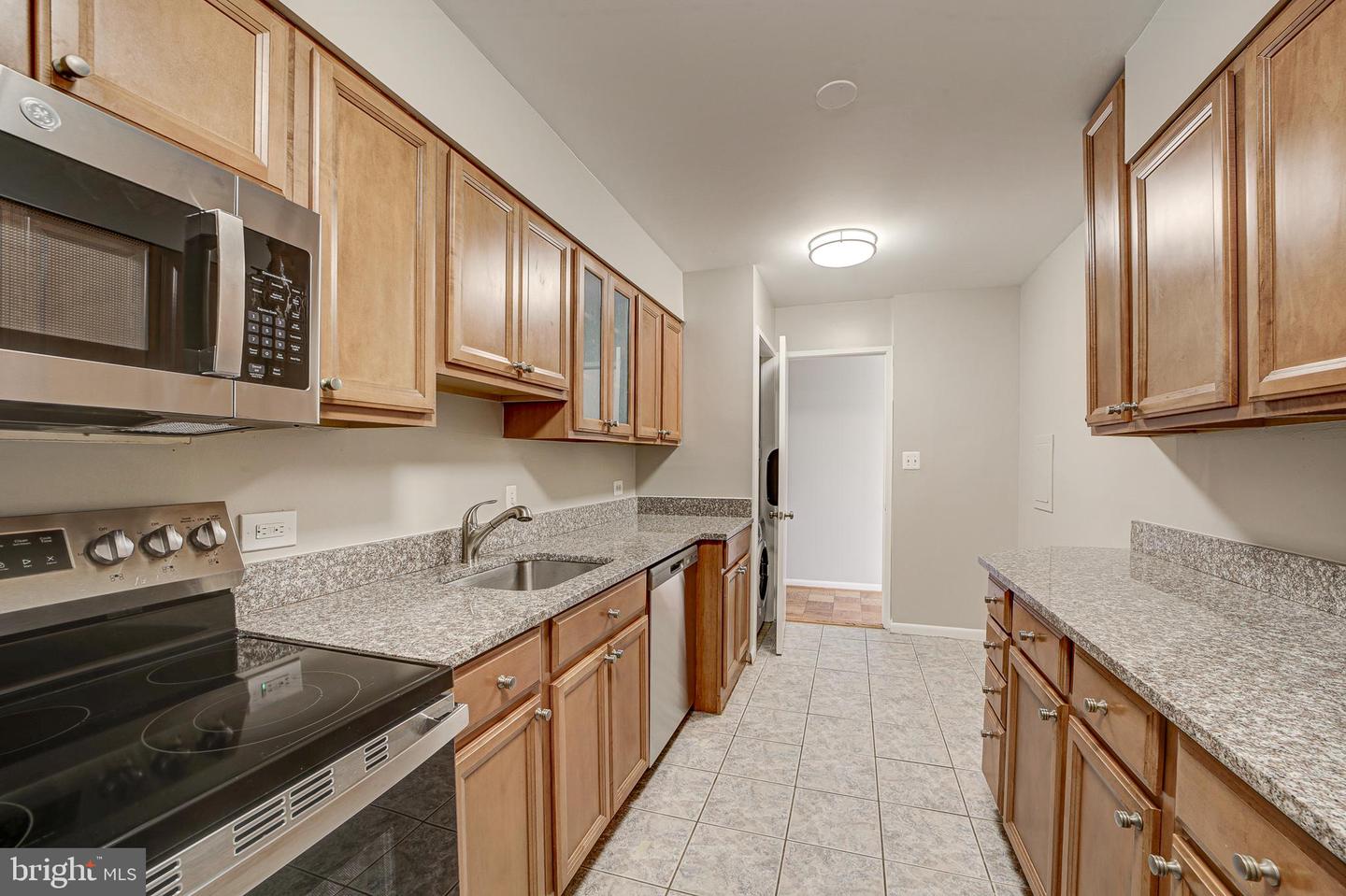 1001 26th St Nw #402 Property Photo 11