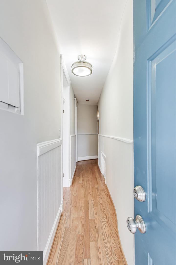 212 Elm St Nw Property Photo 5