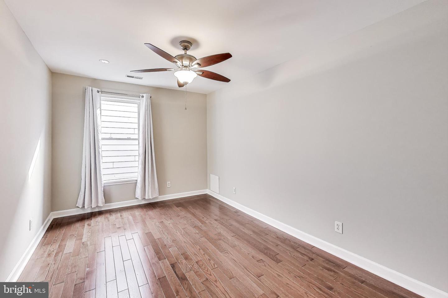 212 Elm St Nw Property Photo 34