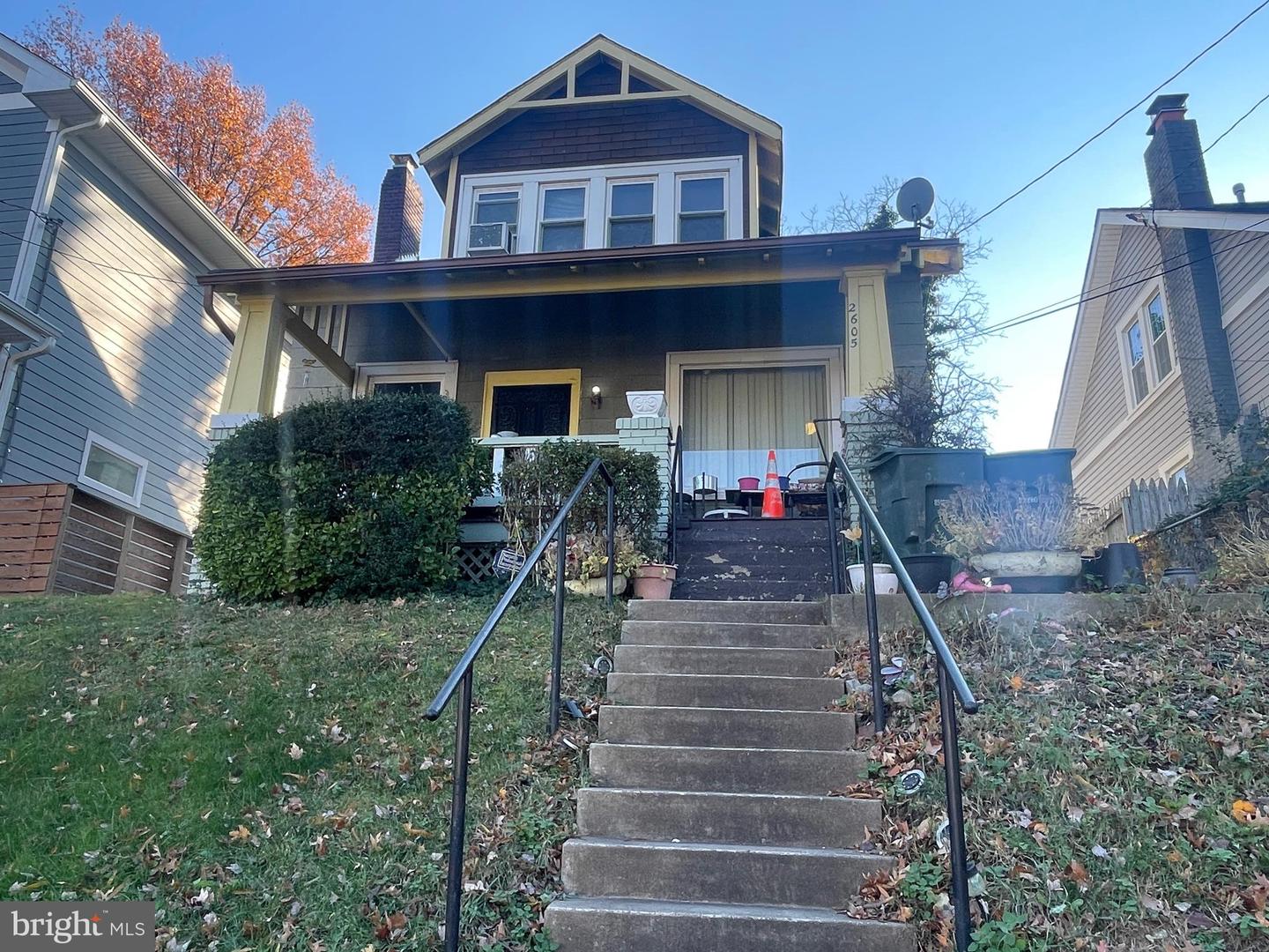 2605 Monroe St Ne Property Photo 1