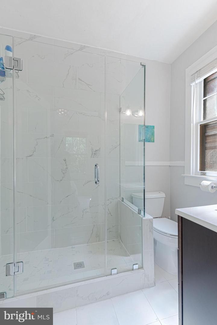 3026 Porter St Nw Property Photo 22
