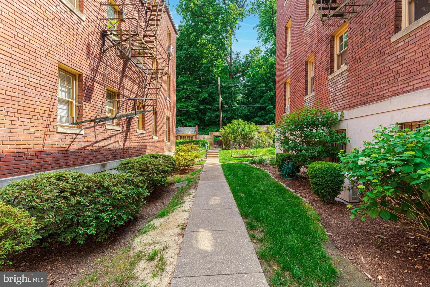 3026 Porter St Nw Property Photo 27