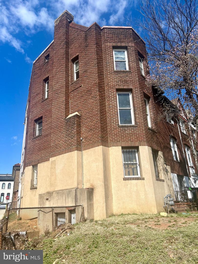 3500 16th St Nw Property Photo