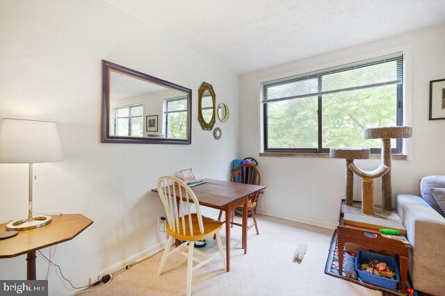 1633 D St Se Property Photo 3