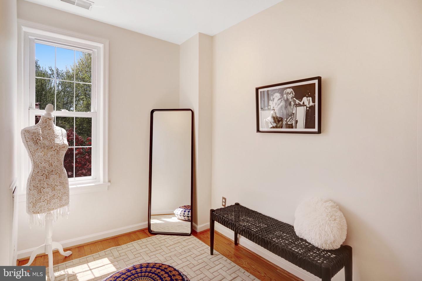 1221 C St Se Property Photo 30