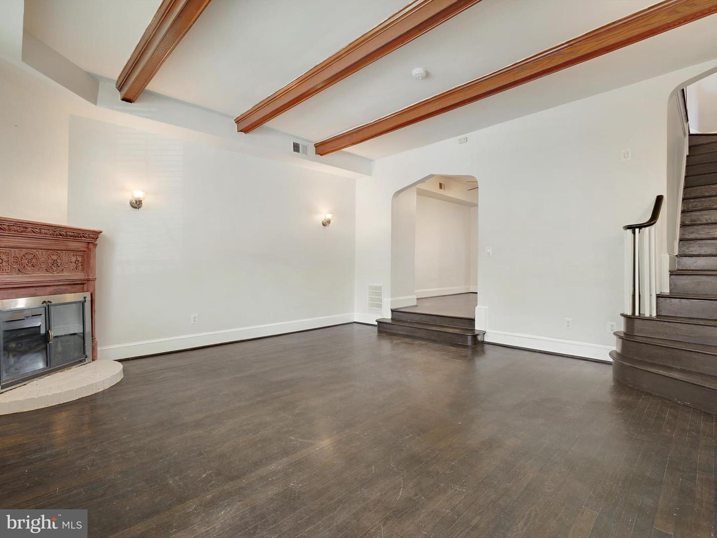 1397 Sheridan St Nw Property Photo 4