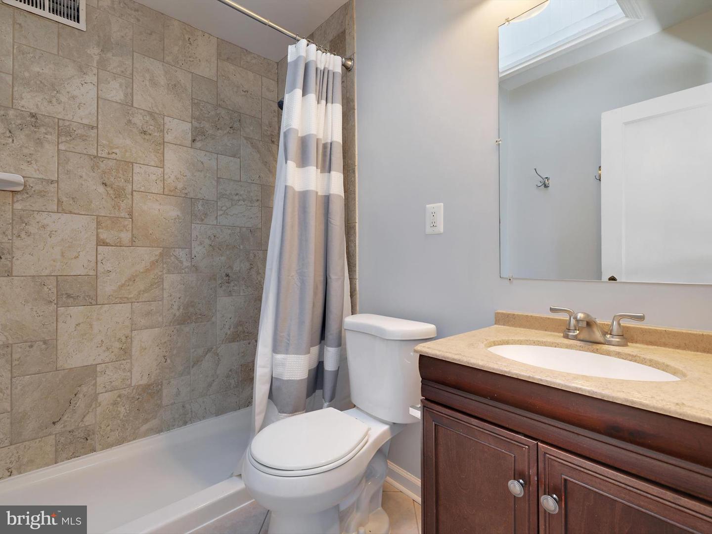 1397 Sheridan St Nw Property Photo 30