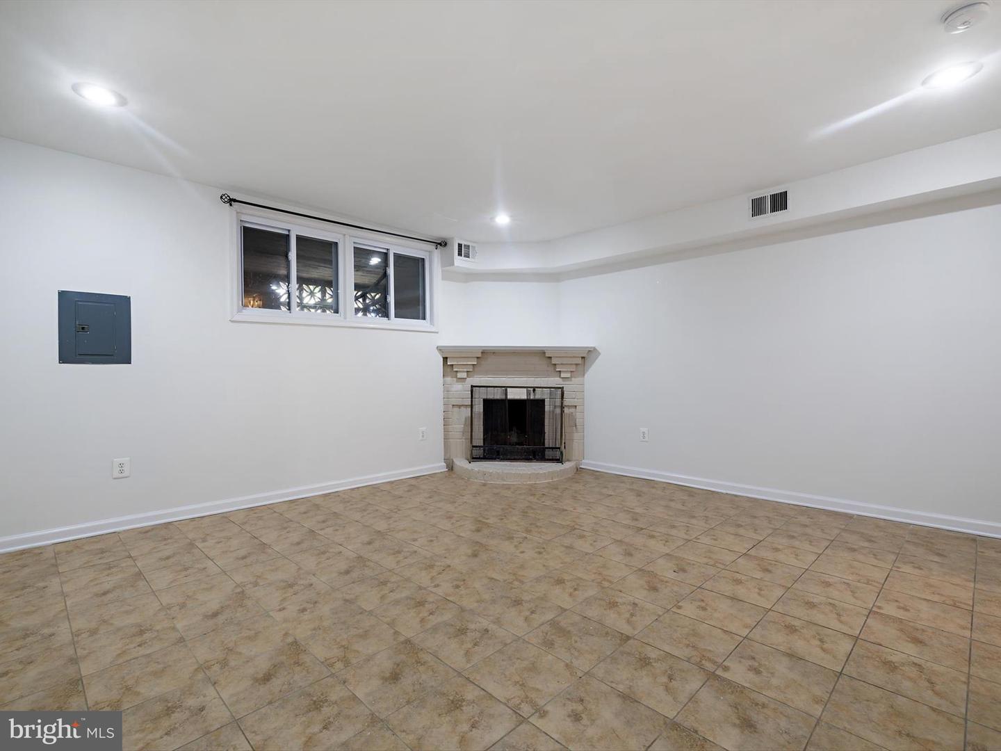 1397 Sheridan St Nw Property Photo 31