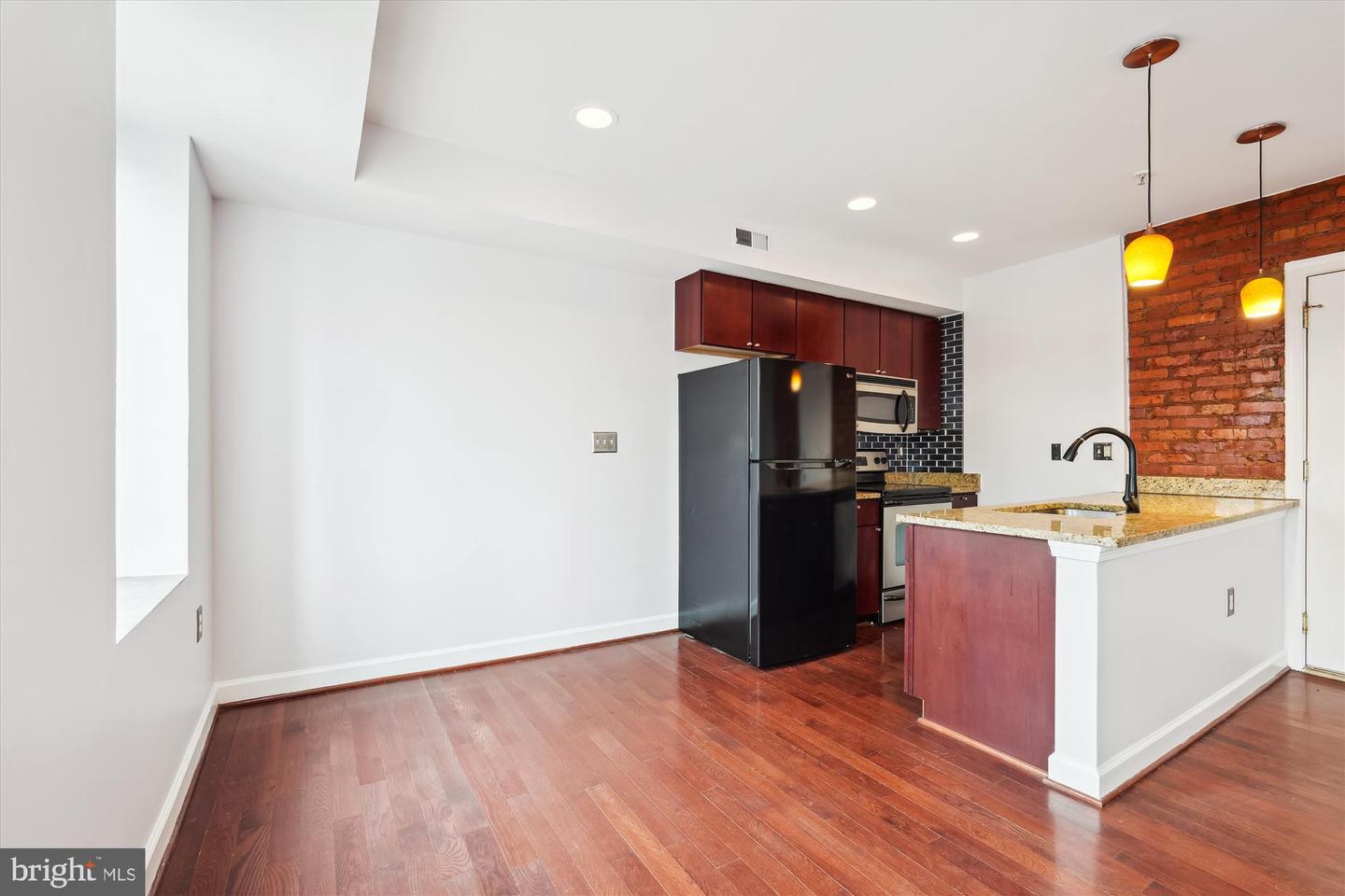 5401-5407 9th St Nw #202 Property Photo 8