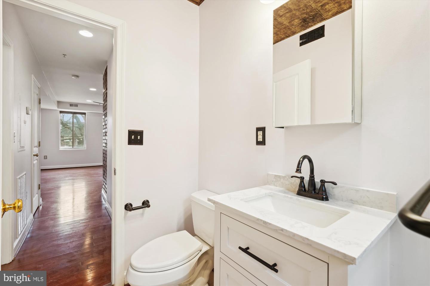 5401-5407 9th St Nw #202 Property Photo 12