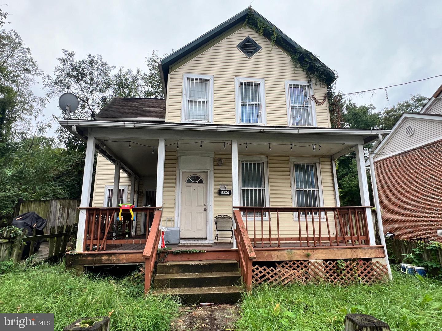 1263 Sumner Rd Se Property Photo