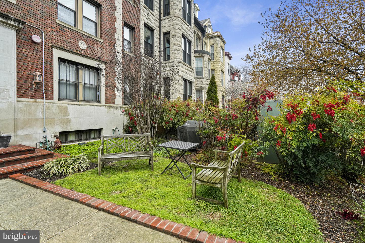 1321 Nw Fairmont St Nw #1 Property Photo 6