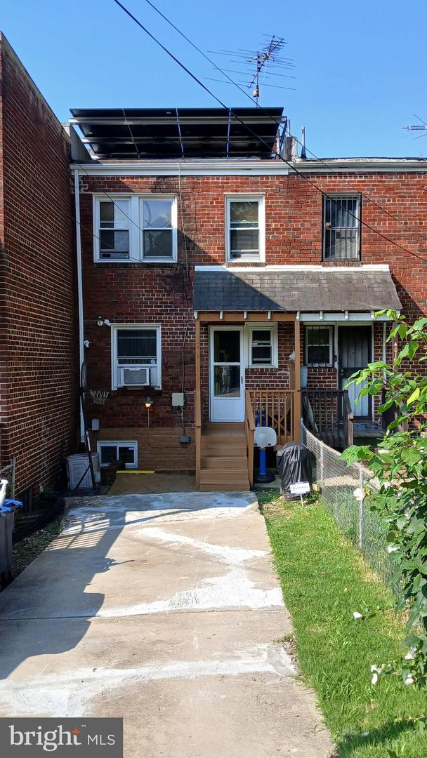 4018 Pennsylvania Ave Se Property Photo 3