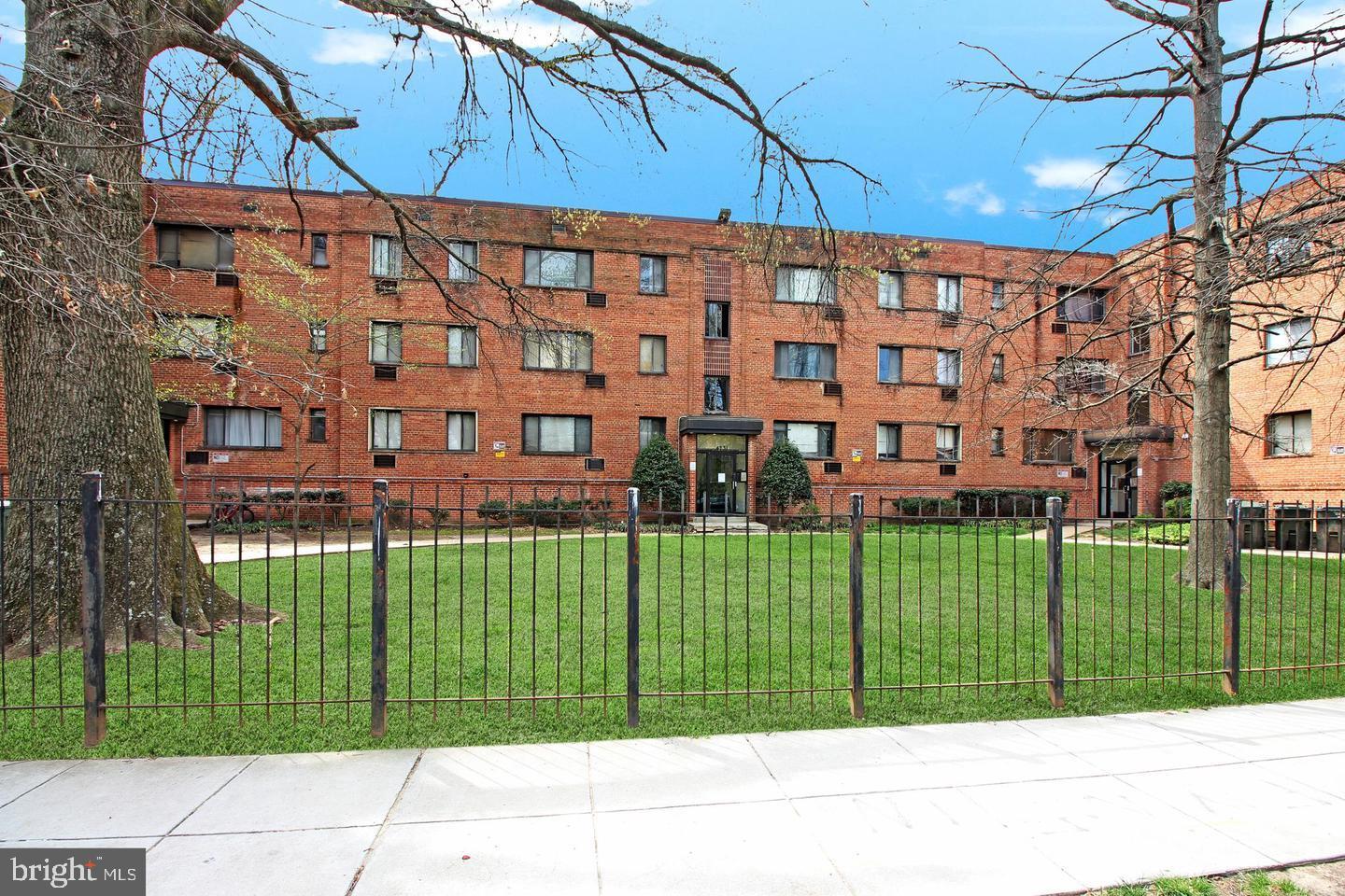 4731 1st St Sw #303 Property Photo 2