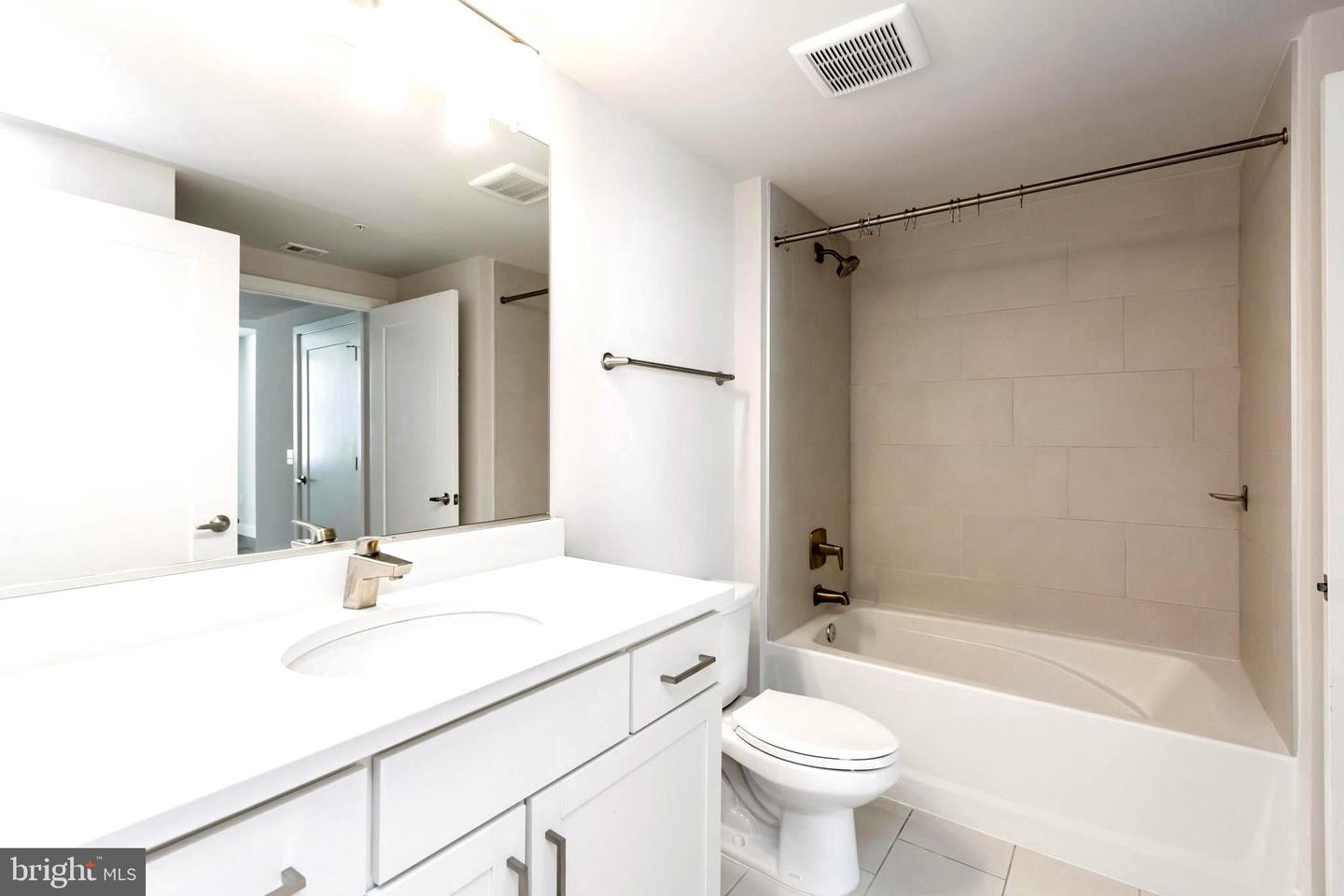 50 Florida Ave Ne #216 Property Photo 18