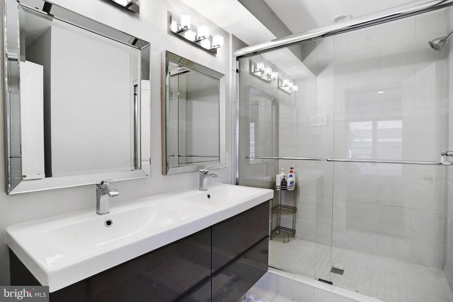 909 Quincy St Nw #3 Property Photo 34