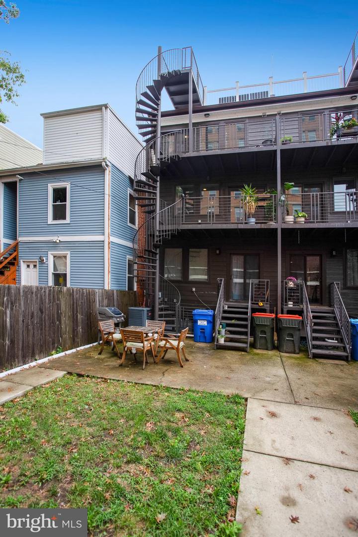 909 Quincy St Nw #3 Property Photo 53
