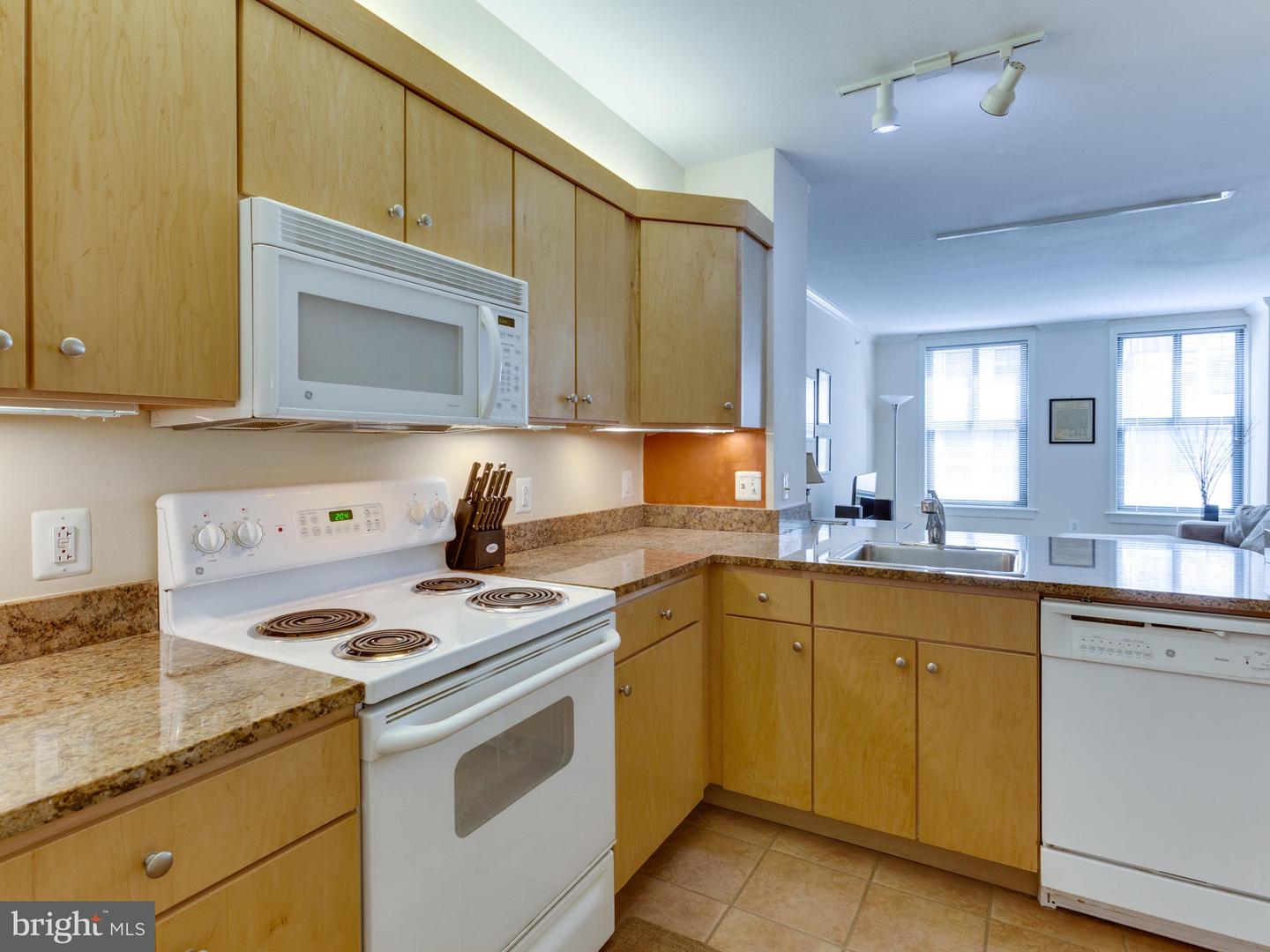 631 D St Nw #630 Property Photo 17