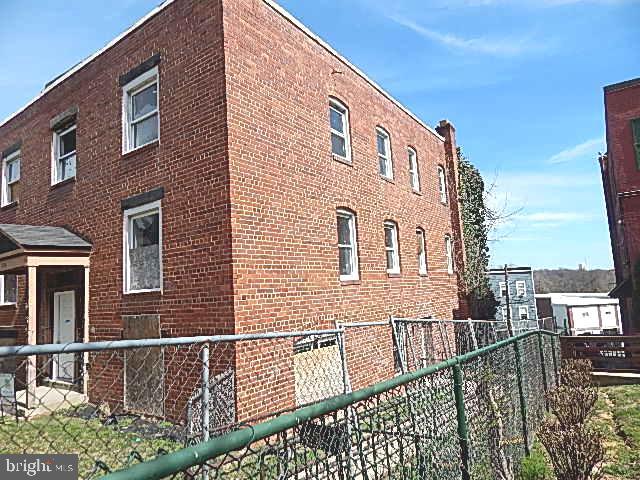 3126 Buena Vista Ter Se Property Photo 3