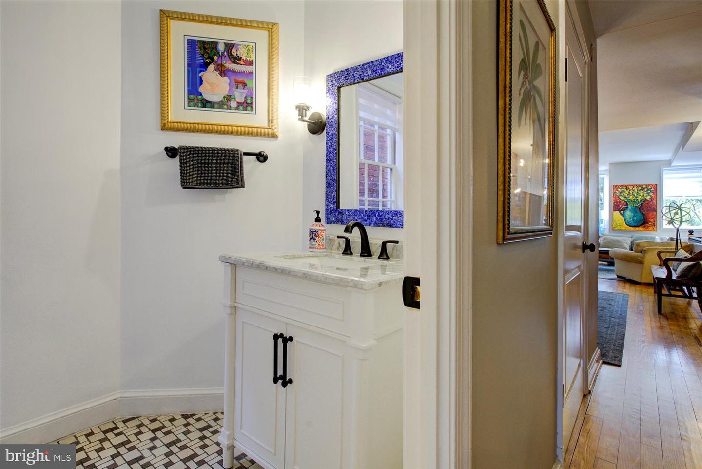 1118 F St Ne Property Photo 16