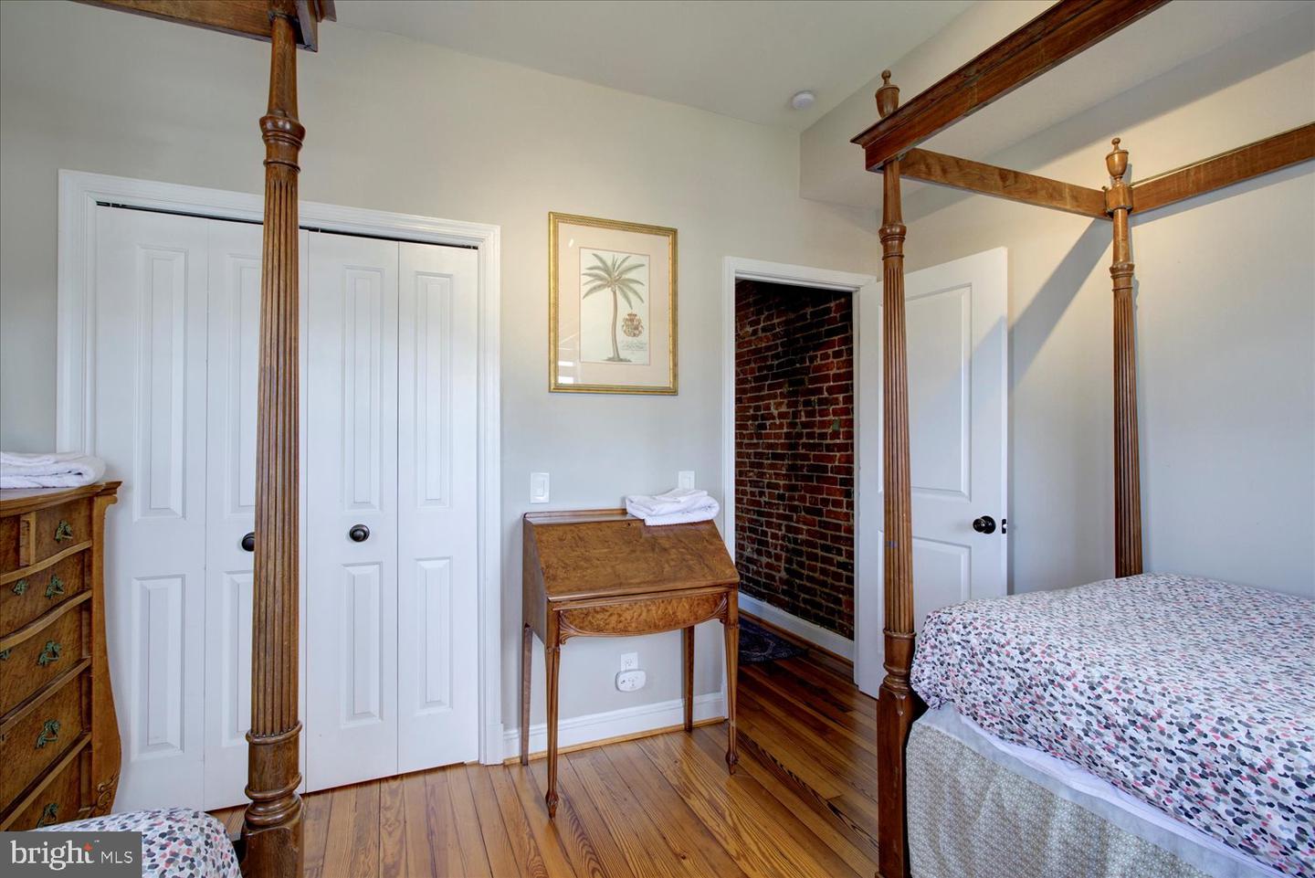 1118 F St Ne Property Photo 28