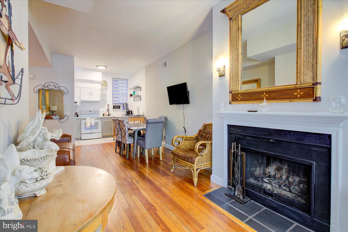 1118 F St Ne Property Photo 33