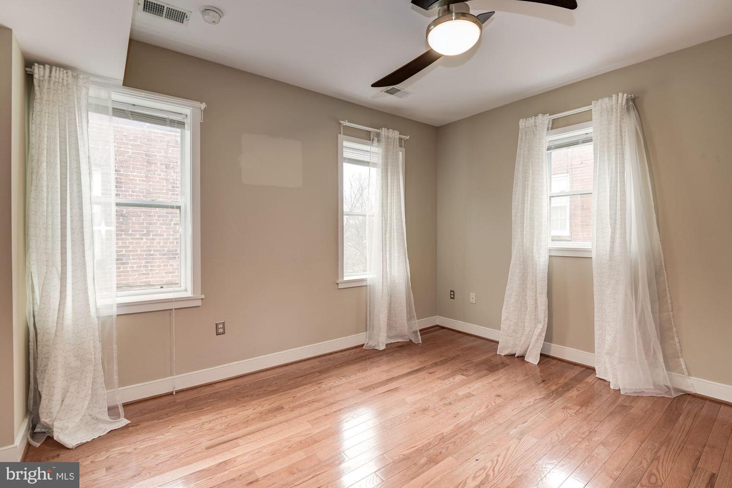 921 Butternut St Nw #303 Property Photo 13