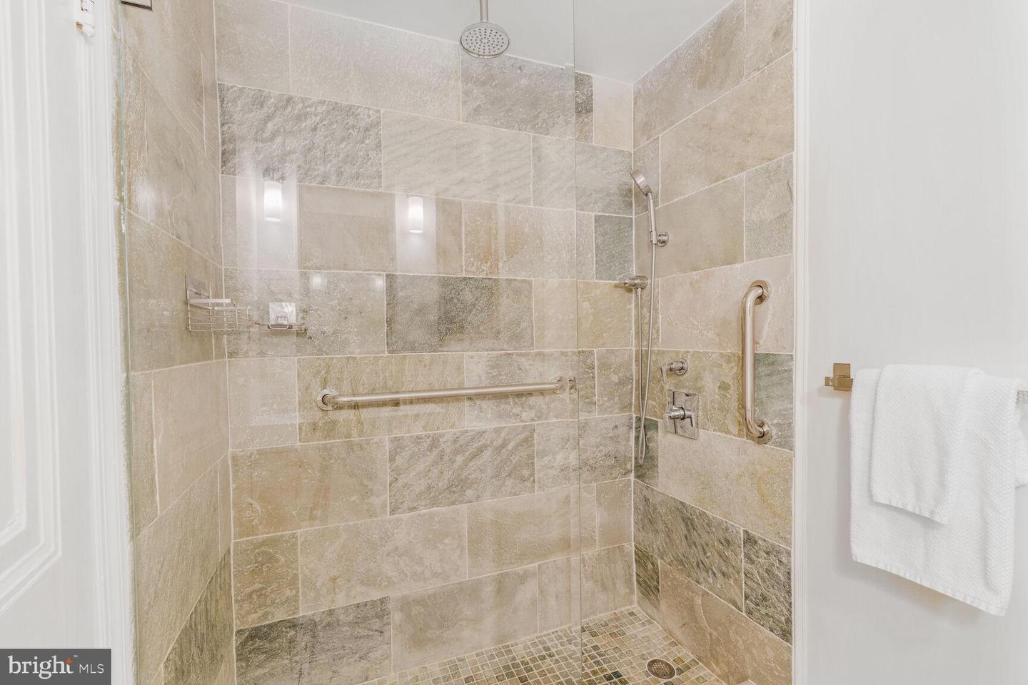 4000 Cathedral Ave Nw #105b Property Photo 18