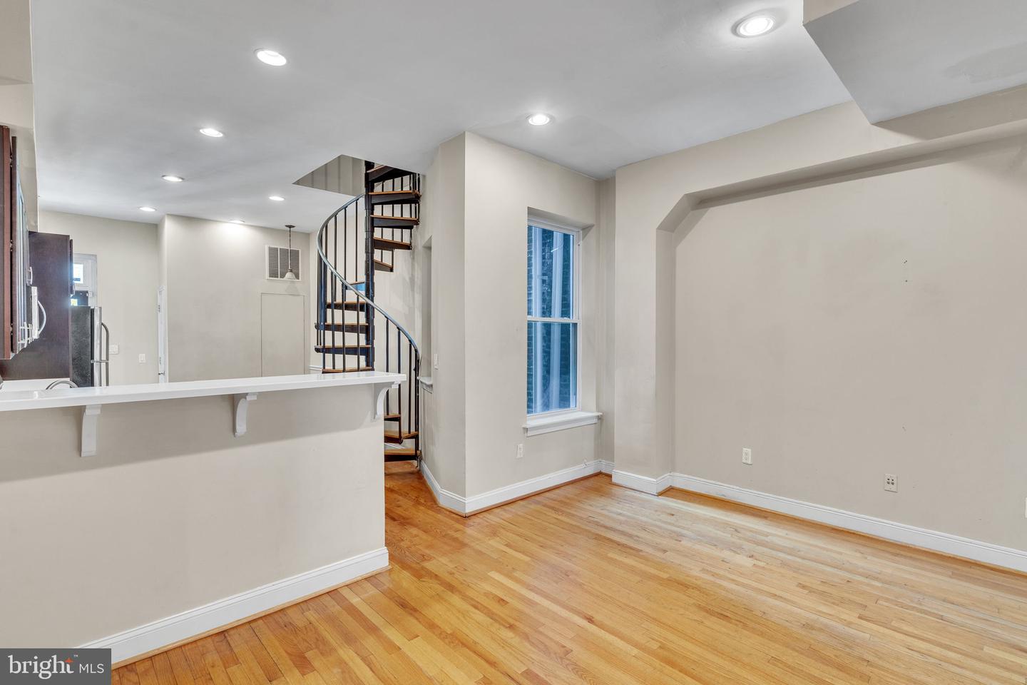 60 T St Nw Property Photo 8