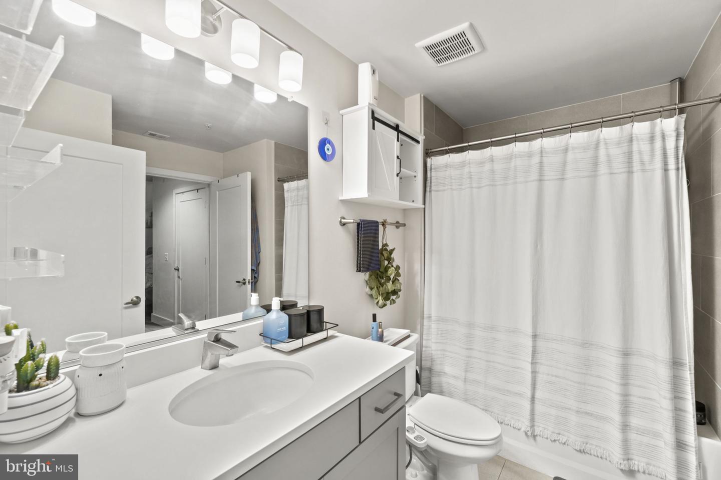50 Florida Ave Ne #116 Property Photo 11