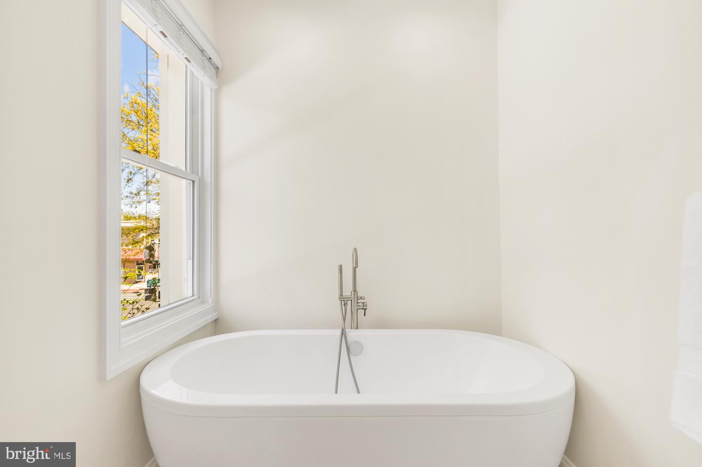 1202 Decatur St Nw Property Photo 34