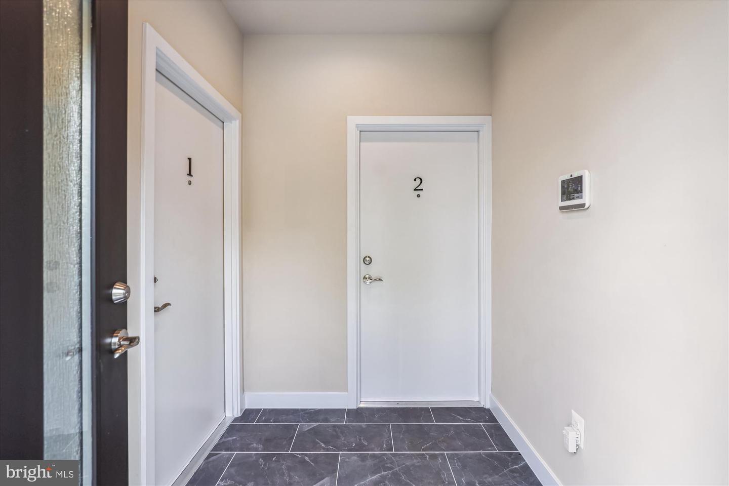 4923 1/2 A St Se Property Photo 2