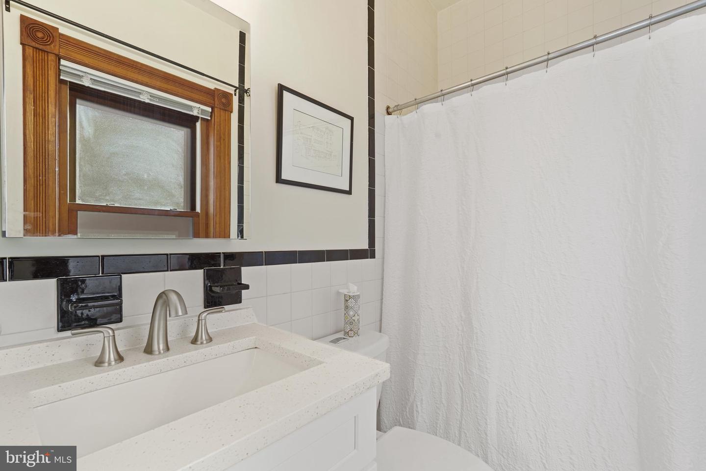 642 East Capitol St Ne Property Photo 24