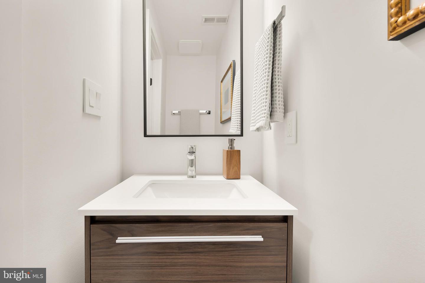 3934 14th St Nw #403 Property Photo 11