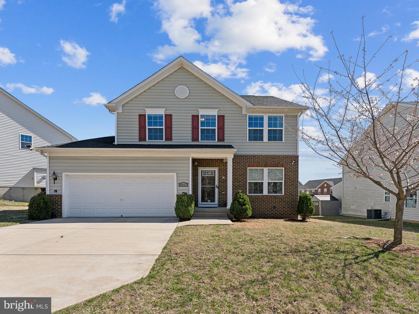 1027 Cook Dr Se Property Photo 1